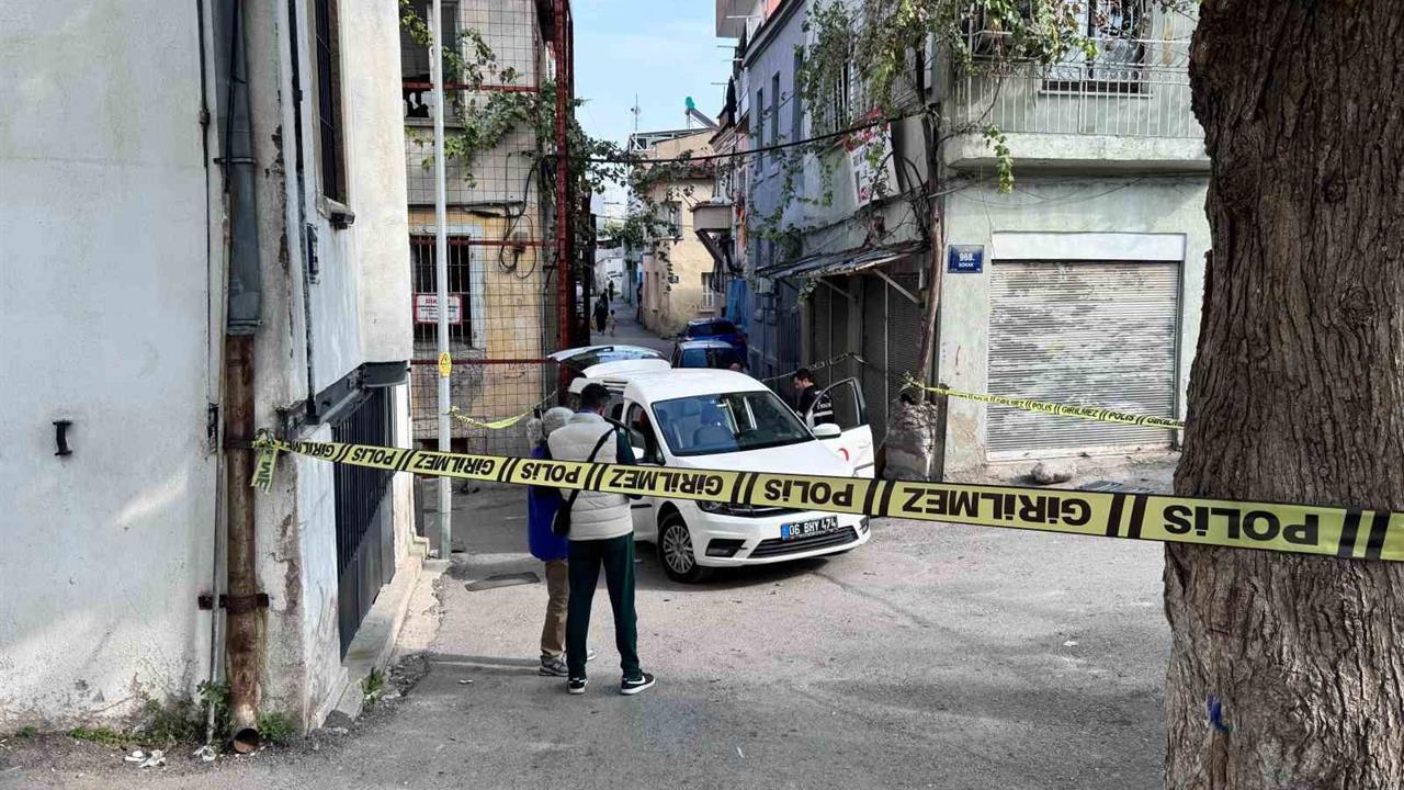 İzmir Tepecik'te Kızılay Personeline Yapılan Saldırıda Yaralı Var