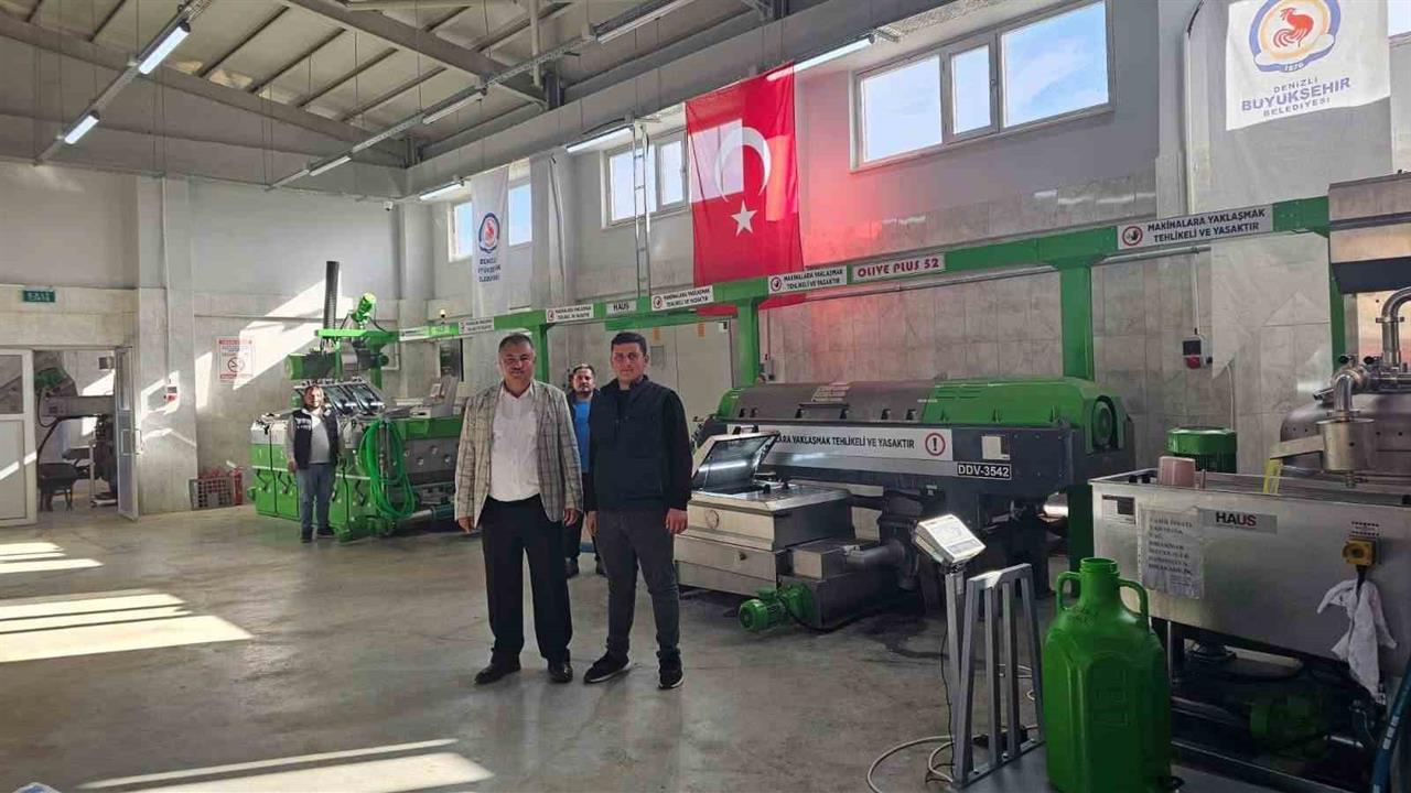 Denizli'de Zeytinyağı Üretim Tesisinde Yeni Sezon Açılışı Yapıldı