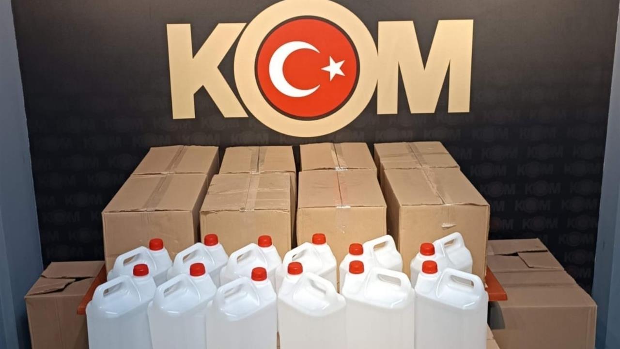 Manisa'da Ekim Ayında Gerçekleştirilen Operasyonda Binlerce Kaçak Ürün Ele Geçirildi