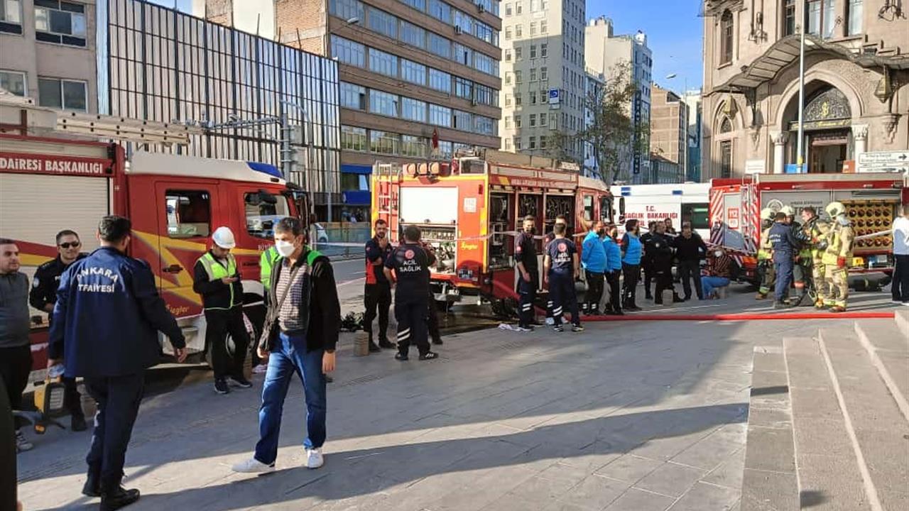 Ankara Altındağ'daki Sosyal Bilimler Üniversitesi'nde Duman Paniği: 8 Kişi Etkilendi