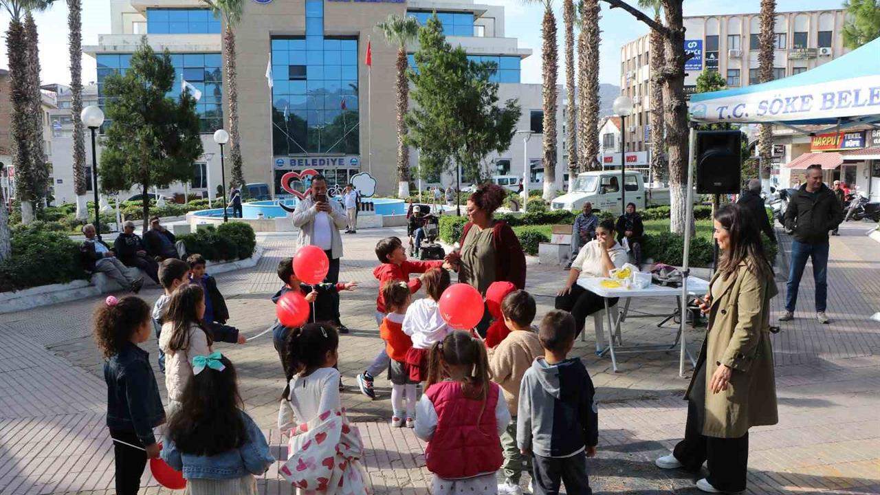 Söke Belediye Meydanı'nda Çocuklar İçin Eğlenceli Etkinlikler Düzenlendi