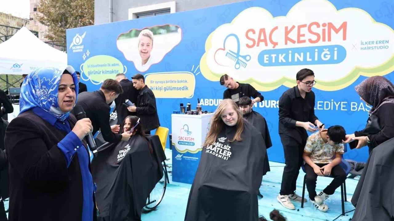 Sultangazi'de Engelli Bireyler İçin Saç Kesim Etkinliği Düzenlendi