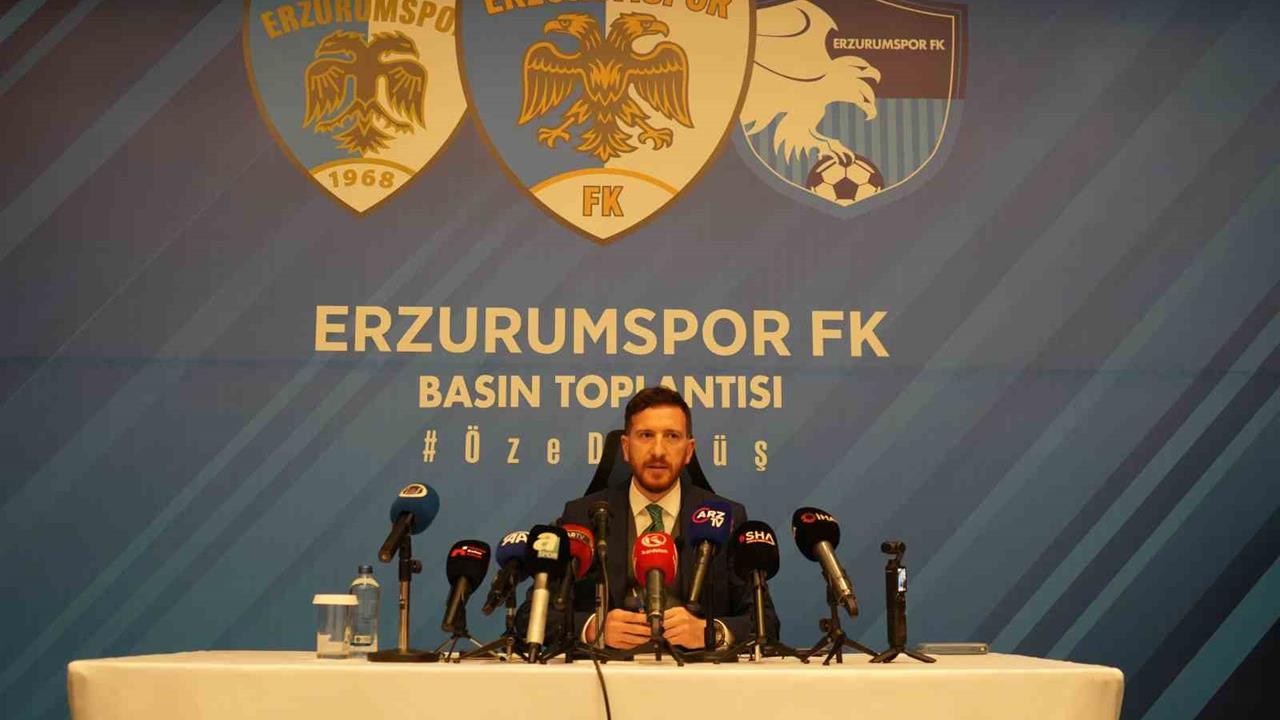 Erzurumspor FK Başkanı Ahmet Dal, basın toplantısında Türk futbolunda temizlik çağrısında bulundu.