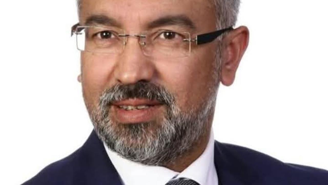 Kütahya'da AK Parti Merkez İlçe Başkan Yardımcısı Yusuf Sezai Sevil Kalp Krizi Nedeniyle Hayatını Kaybetti