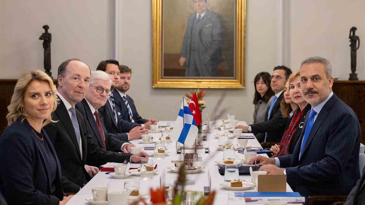 Helsinki'de Dışişleri Bakanı Fidan ve Parlamento Başkanı Halla-aho Buluştu