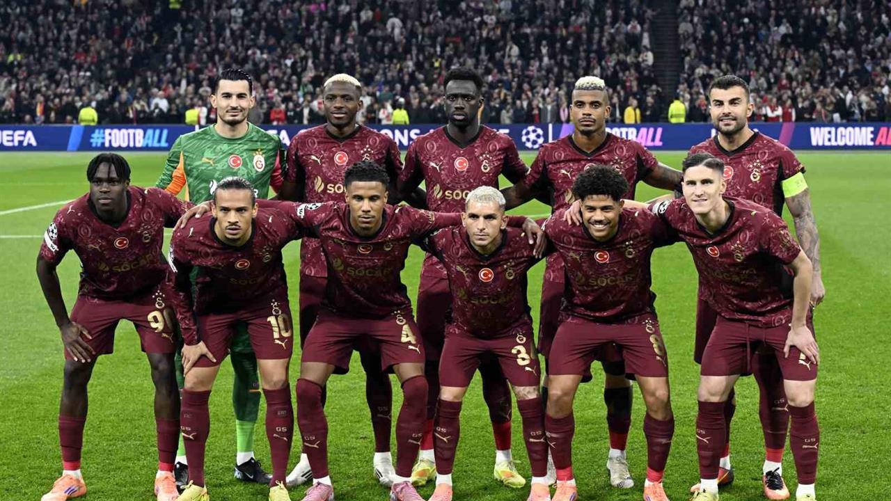 Galatasaray, Ajax'ı Deplasmanda Yenen İlk Türk Takımı Olmayı Başardı