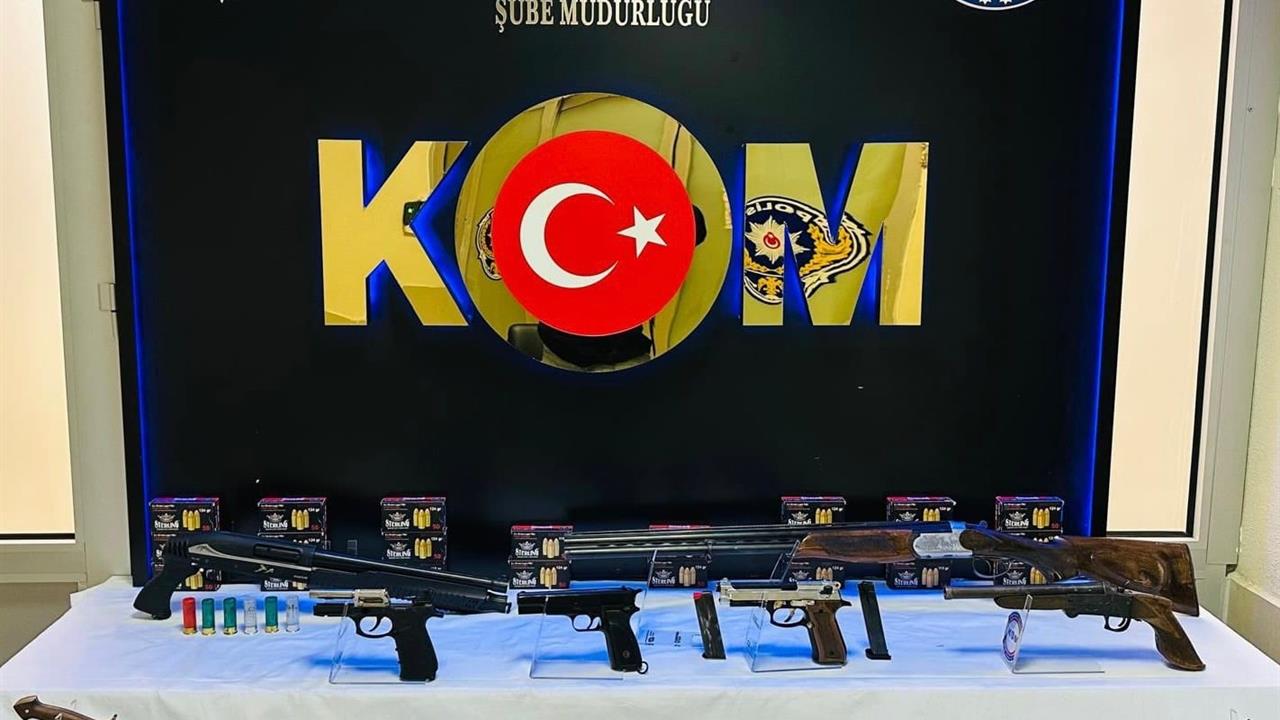 Denizli Merkezefendi'de Kaçak Silah Operasyonu Gerçekleştirildi