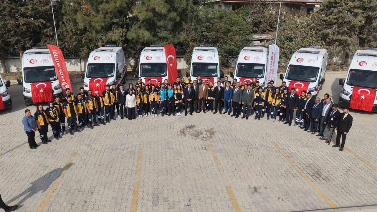 Hatay'da 12 Yeni Ambulans, Sağlık Hizmetlerini Güçlendirecek