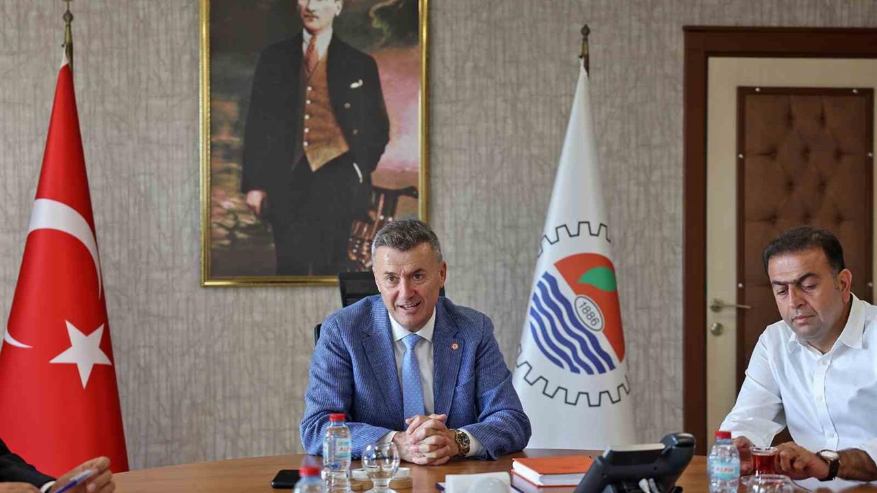 Mersin'de Ürün İhracatını Güçlendirecek Yeni Hal Yasası Üzerine Toplantı Yapıldı