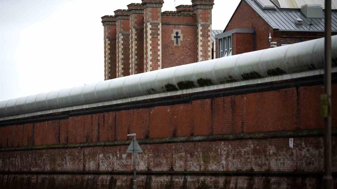 Londra'da Yanlışlıkla Serbest Bırakılan İki Mahkum Olayı Üzerine İncelemeler Başlatıldı