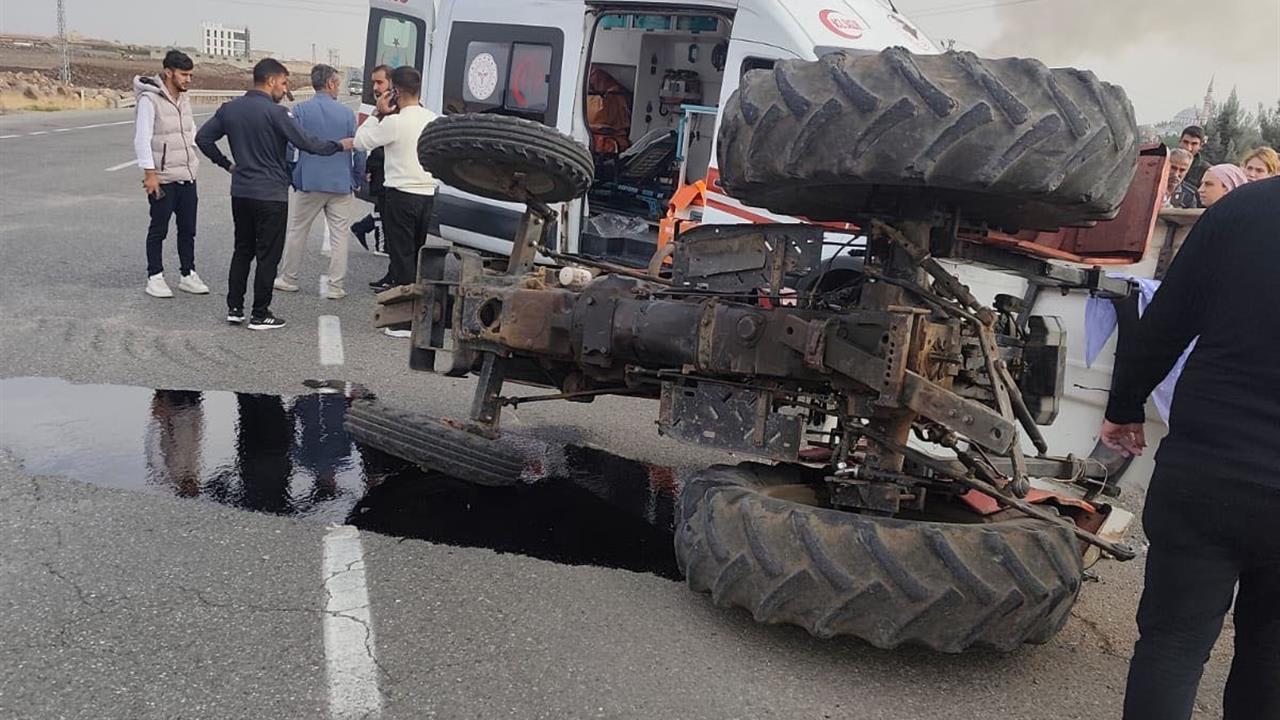 Diyarbakır Bağlar'da Otomobil ve Traktör Çarpıştı: 1 Yaralı