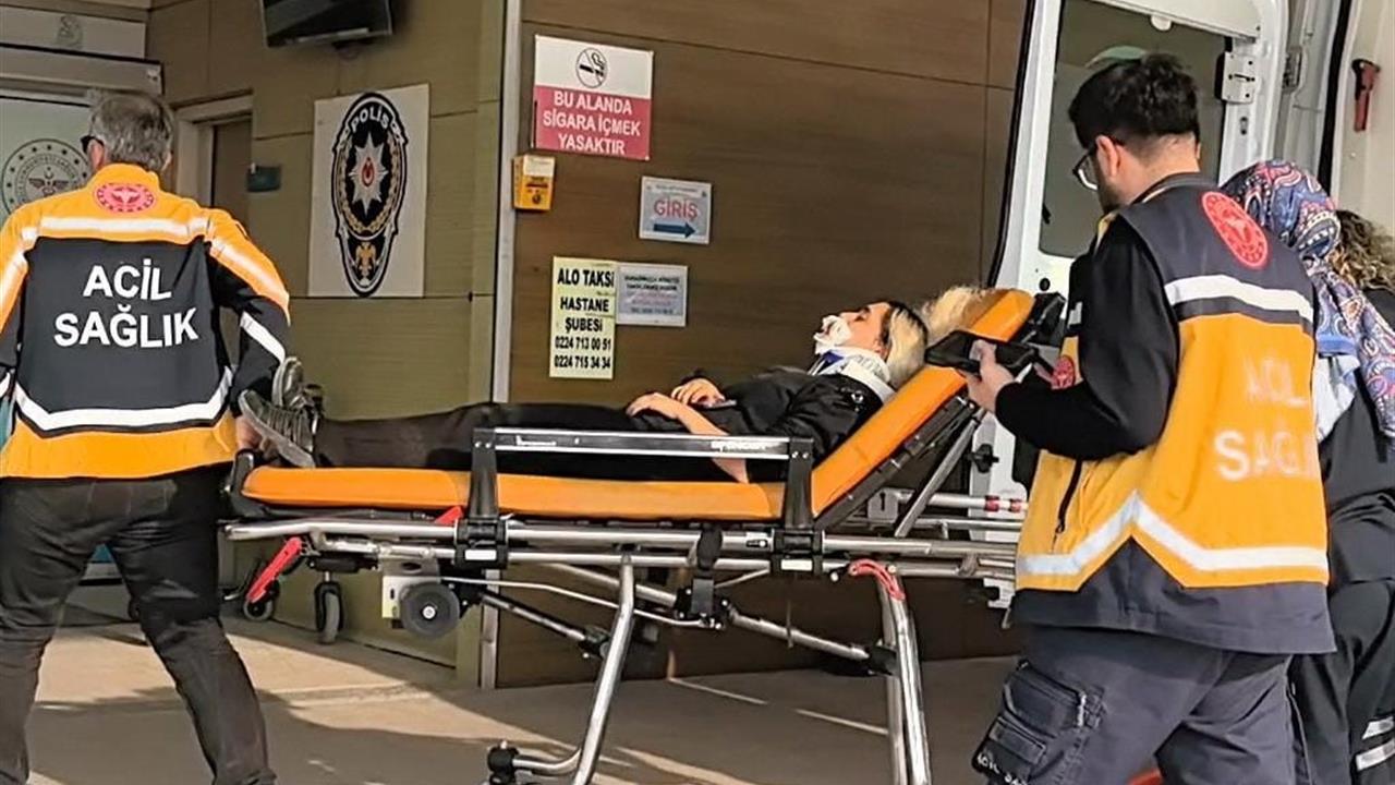 Bursa İnegöl'de Motosikletin Çarptığı Genç Kadın Yaralandı