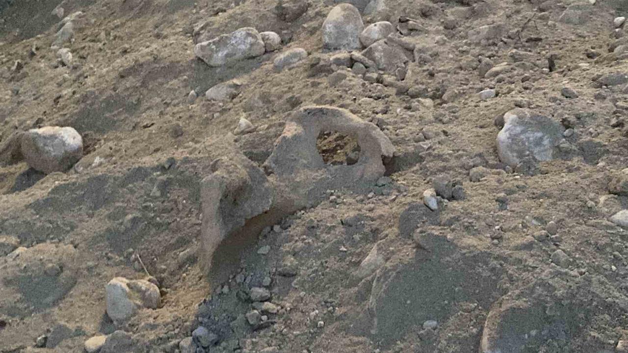 Burdur Merkez'de Kazı Çalışması Sırasında İnsan Kemikleri Ortaya Çıktı