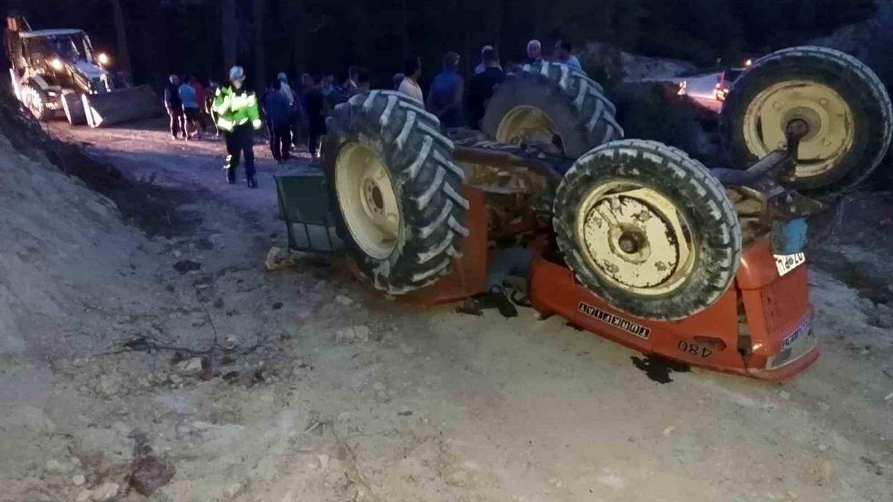 Burdur Bucak'ta Traktörün Devrilmesi Sonucu 1 Kişi Hayatını Kaybetti