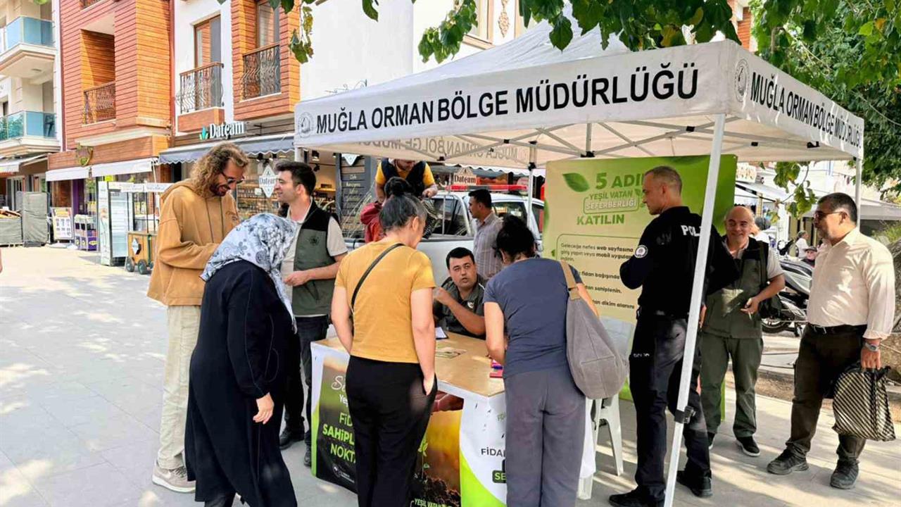Muğla Datça'da Geleceğe Nefes Fidan Dağıtımı Gerçekleştirildi