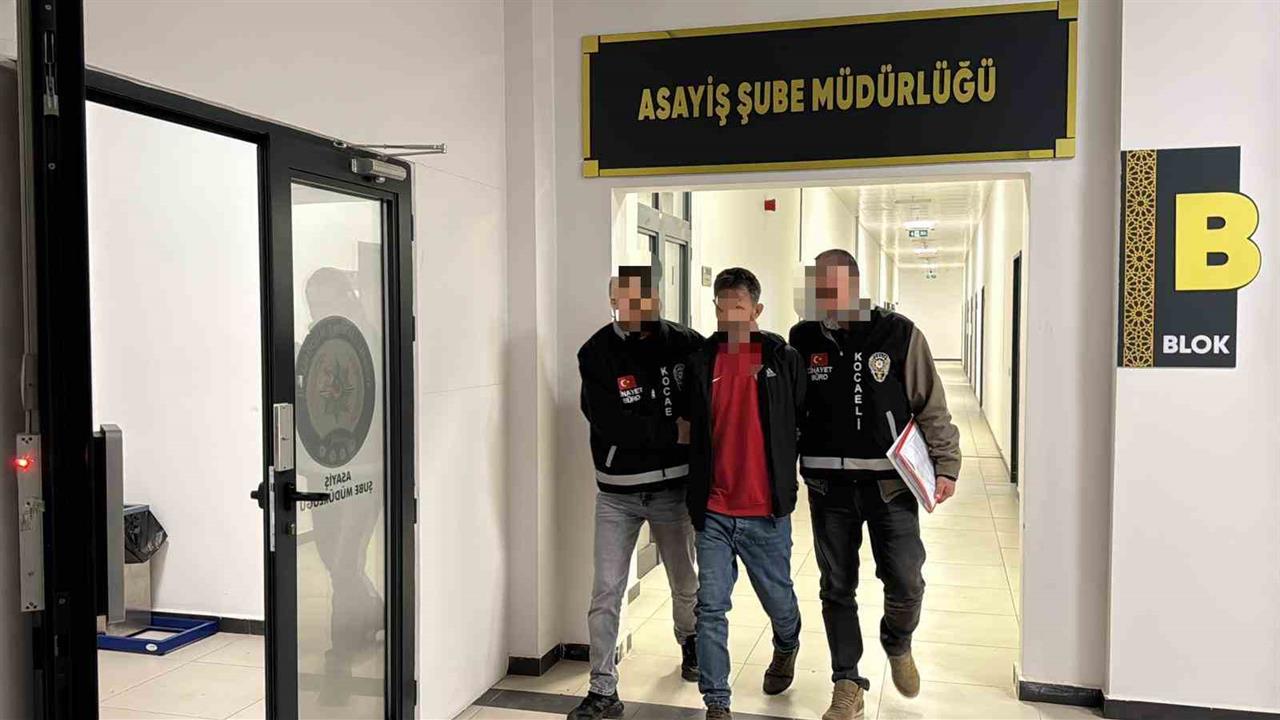 Kocaeli Körfez'de Eşini Bıçaklayarak Öldüren Şahıs Tutuklandı