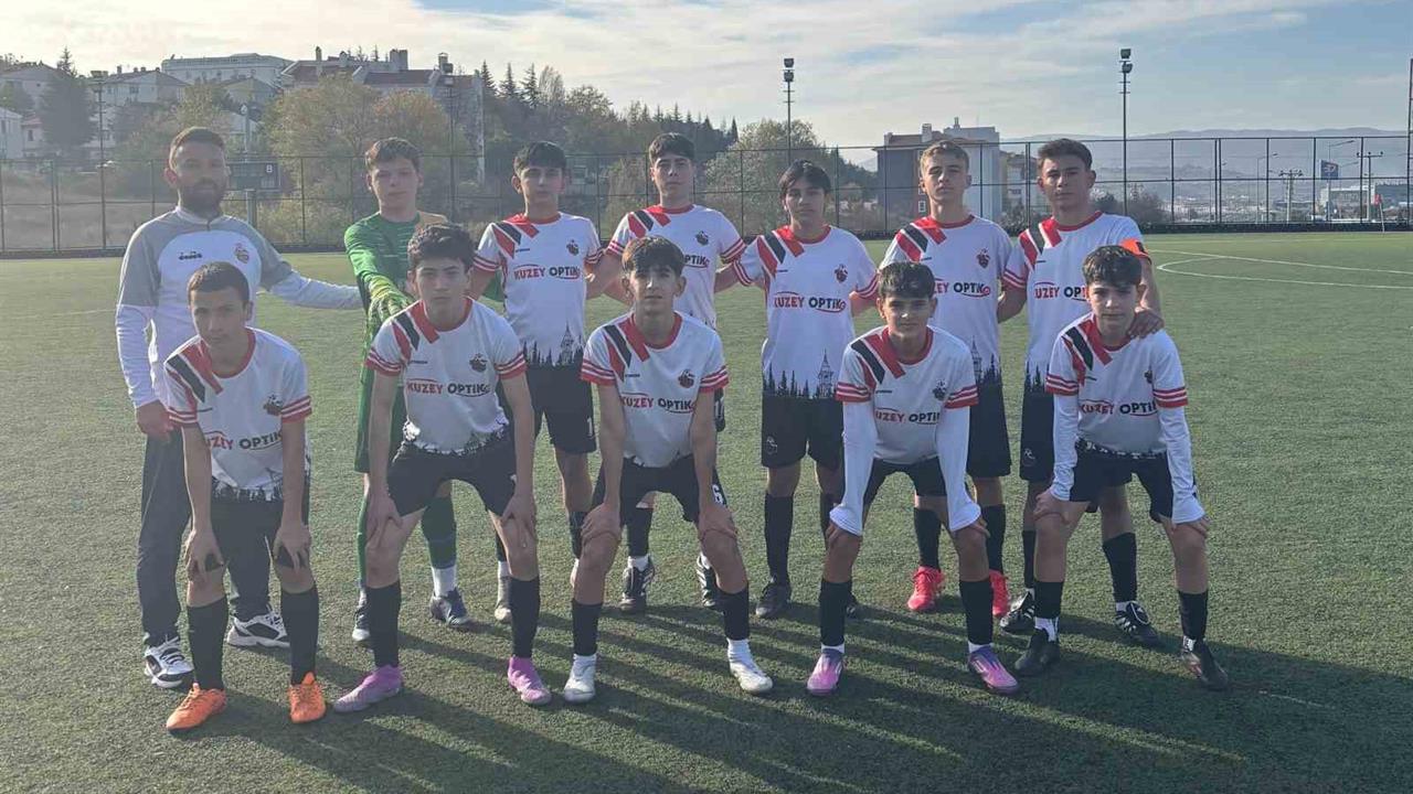 Bilecik U14 Gençler Ligi'nde 5. Haftada Vitraspor Liderliğini Sürdürdü