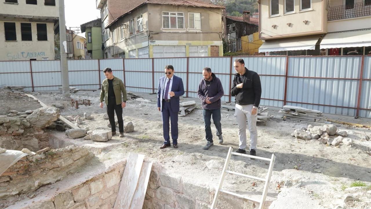 Kütahya Merkez'de Yakup Çelebi İmaret Külliyesi Restorasyonu Yerinde İncelendi