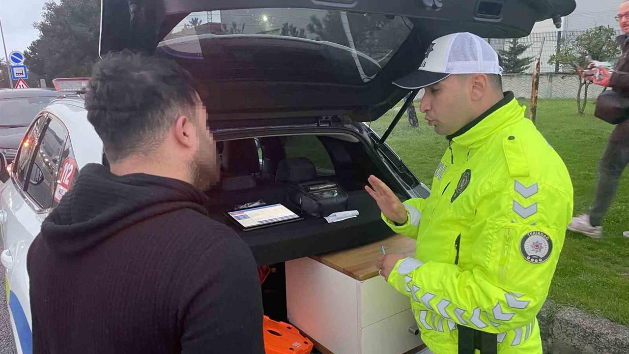 Tekirdağ Kapaklı'da Emniyet Şeridi İhlalinde 9 Bin Lira Ceza