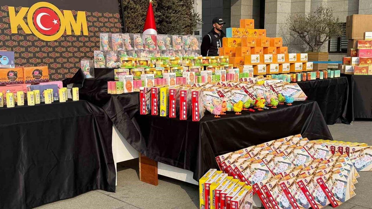 İstanbul Fatih'te Gerçekleşen Kaçak Oyuncak Operasyonunda 2 Gözaltı
