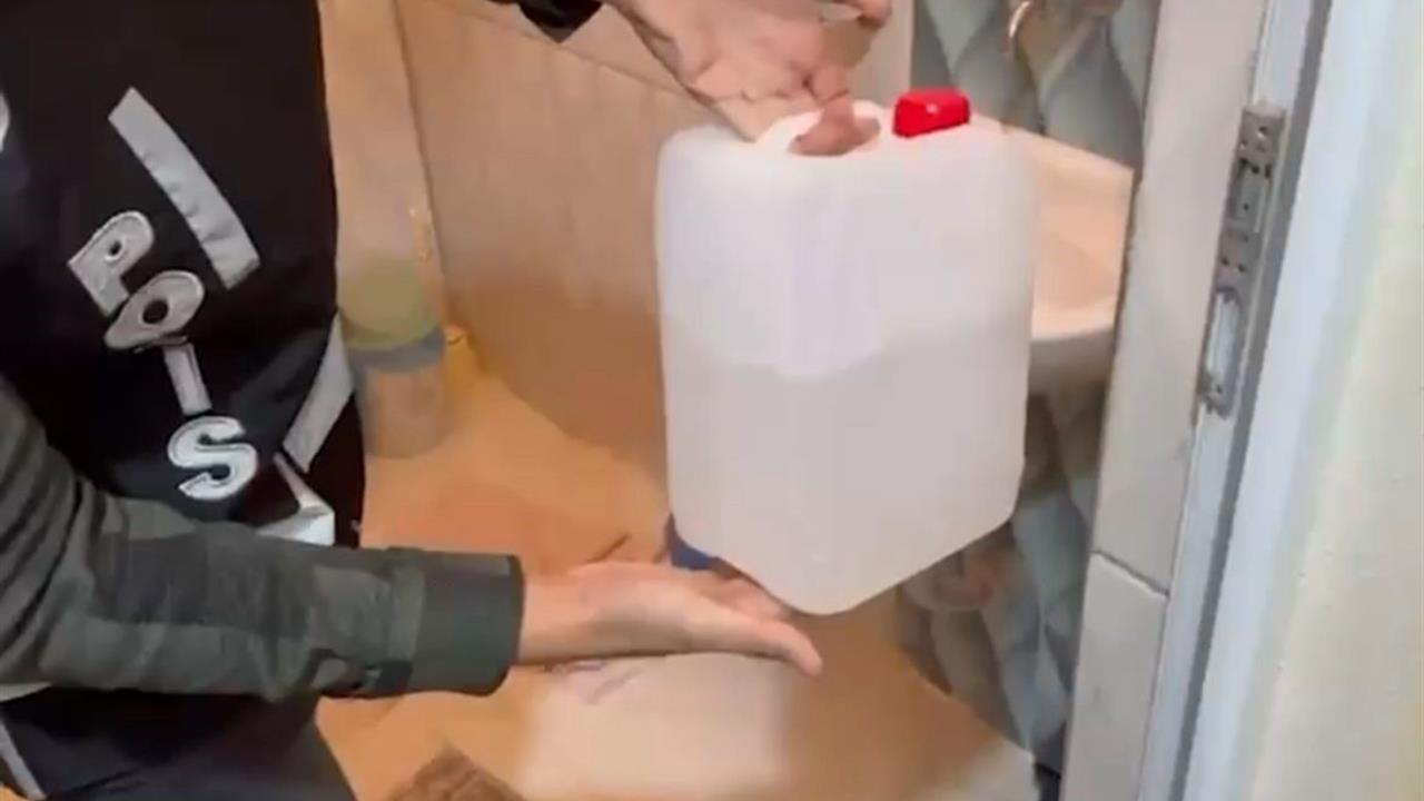 Iğdır Merkez'de Yapılan Operasyonda 85 Litre Sahte Alkol Ele Geçirildi