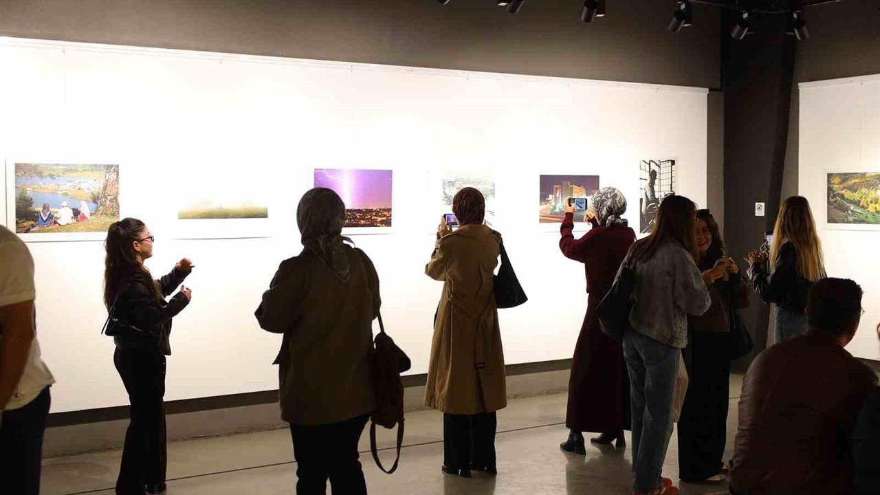 Sakarya'da Sergilenen Kültürel Eserler Sanatseverlerle Buluştu