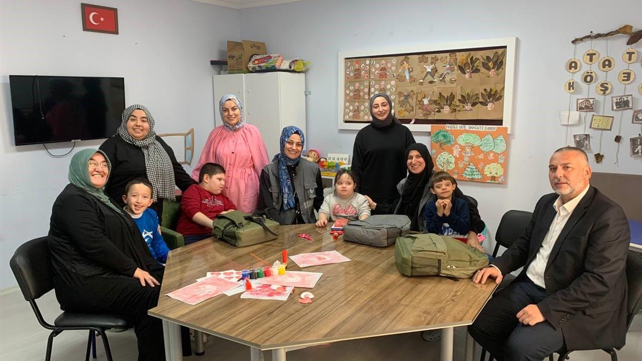 Sakarya Pamukova'da Özel Eğitim Uygulama Okulu'na Anlamlı Ziyaret