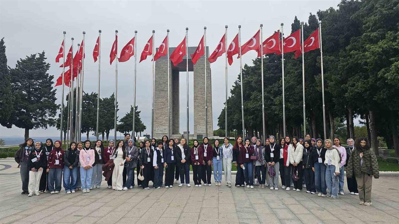 Konya Bozkır'da Gençlik Merkezi, Öğrencilerin Gelişimine Destek Oluyor