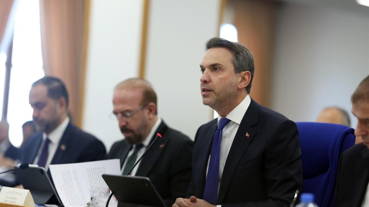 Ankara'da Bakan Bayraktar, 92,4 milyar metreküp doğal gaz keşfini duyurdu