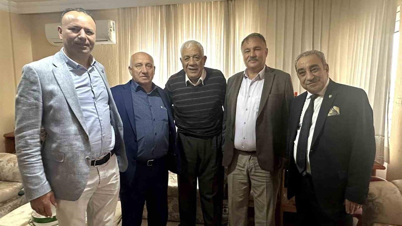 Beyağaç'ta Başkan Pütün, Başpehlivan Hüseyin Çokal'ı Ziyaret Etti