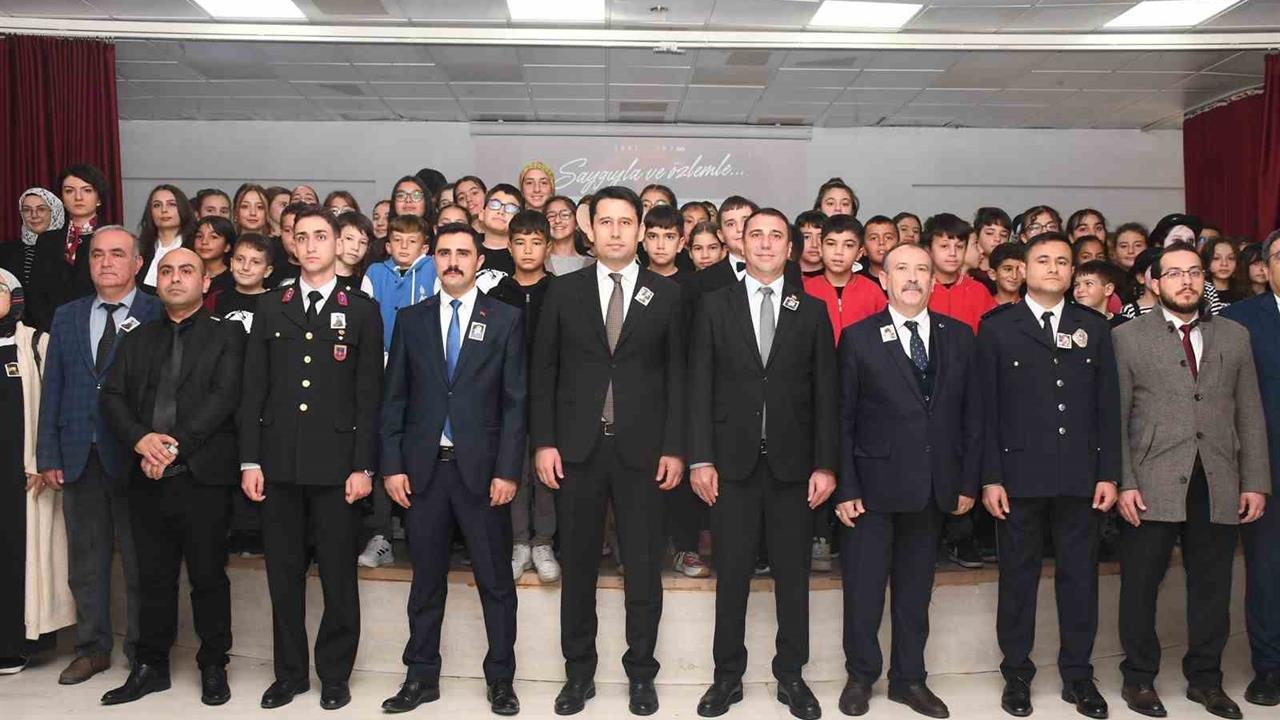 Beylikova Eskişehir'de 10 Kasım Anma Programı Gerçekleştirildi