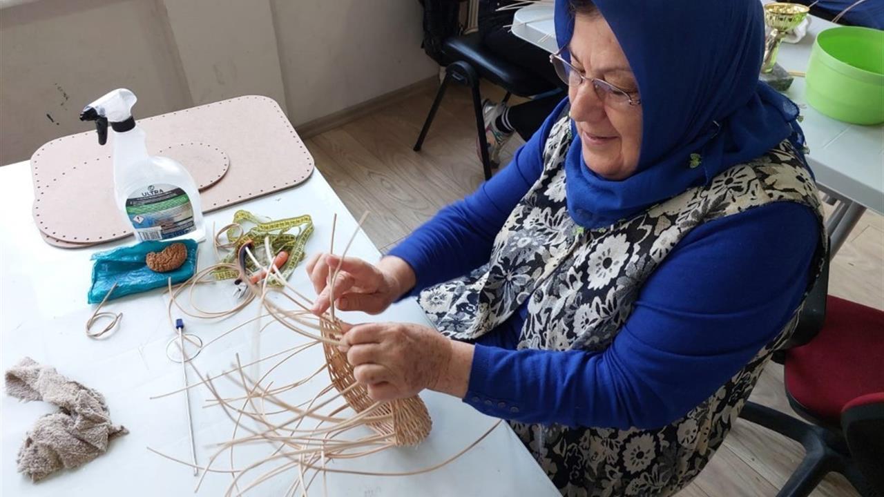 Kartepe'de KAR-MEK Kurslarına Kayıtlar Devam Ediyor