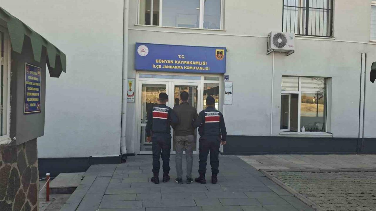 Kayseri Bünyan'da FETÖ Üyesi Olarak Aranan G.E. Yakalandı