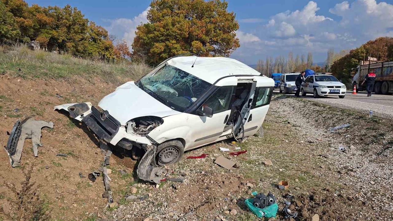 Kütahya Hisarcık'ta Takla Atan Araçta Sürücü Yaralandı