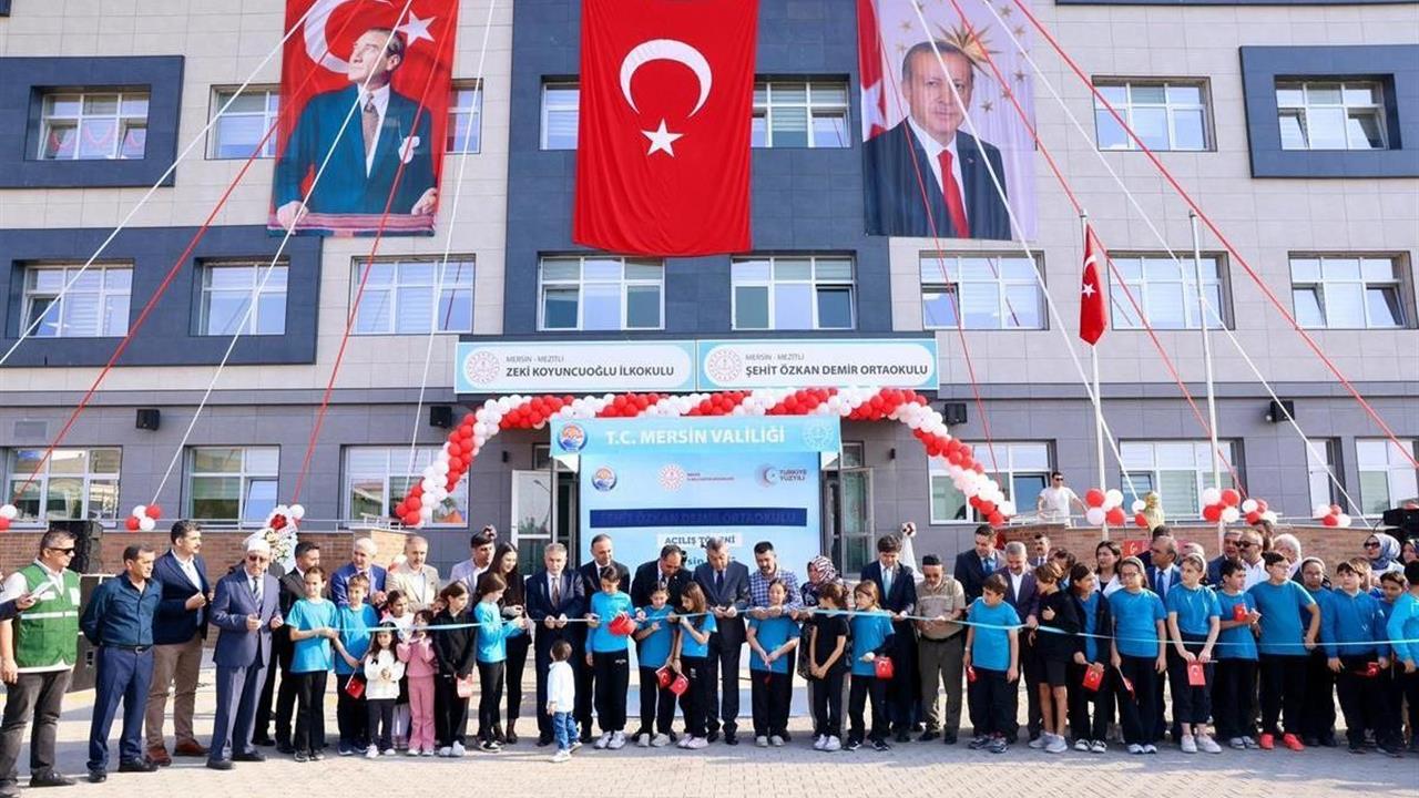 Mersin'de Şehit Özkan Demir Ortaokulu Açılış Törenine Vali Toros Katıldı