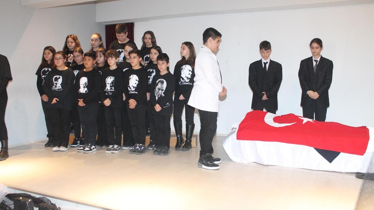 Balıkesir Manyas'ta Atatürk'ü Anma Töreni Gerçekleştirildi