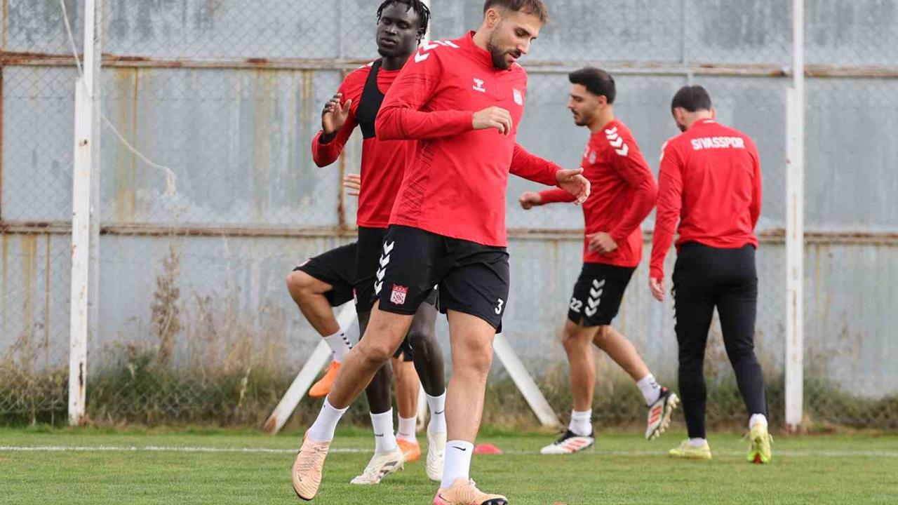 Sivasspor, Manisa FK Maçına Sivas 4 Eylül Stadyumu'nda Çıkıyor