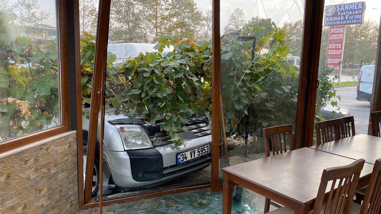 Kocaeli'de Kontrolden Çıkan Araç 1 Kişinin Hayatına Mal Oldu