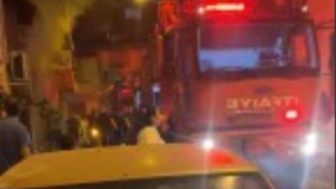 Mersin'de Ev Yangını Korkuttu: İtfaiye Hızla Müdahale Etti