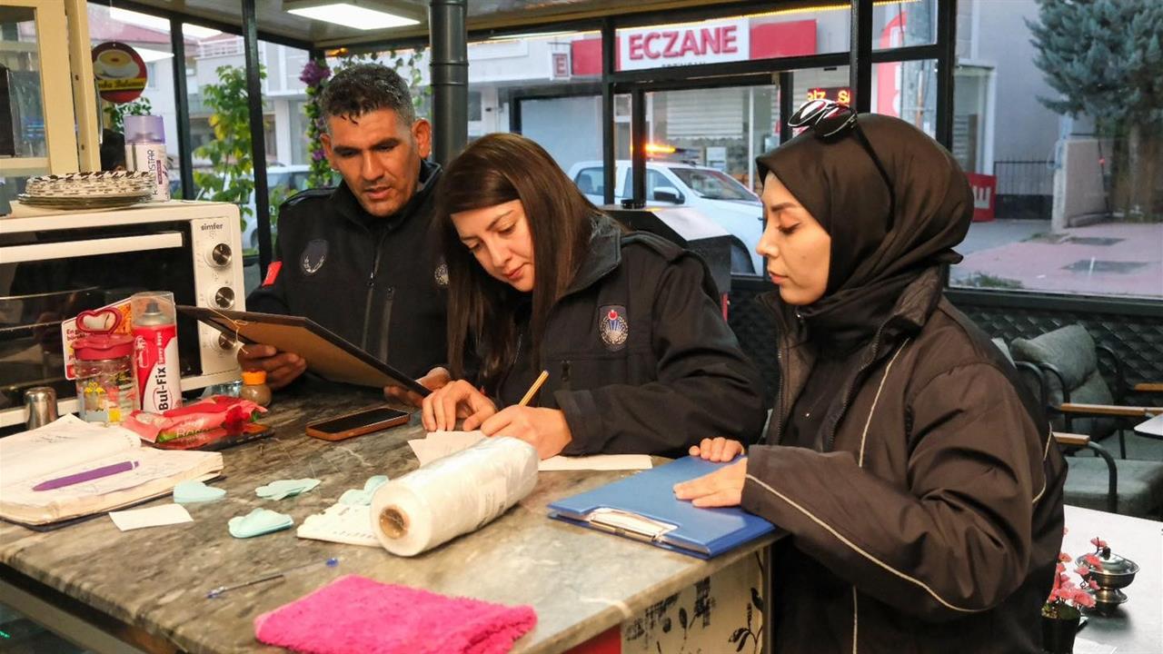 Erzincan'da Kafeterya ve Tatlı Üretim Yerlerine Zabıta Denetimi Gerçekleştirildi