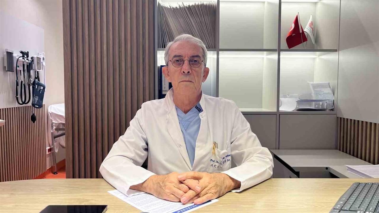 Bursa'da Prof. Dr. Bülent Oktay, Organ Bağışı İçin Seferberlik İlan Edilmesi Gerektiğini Belirtti