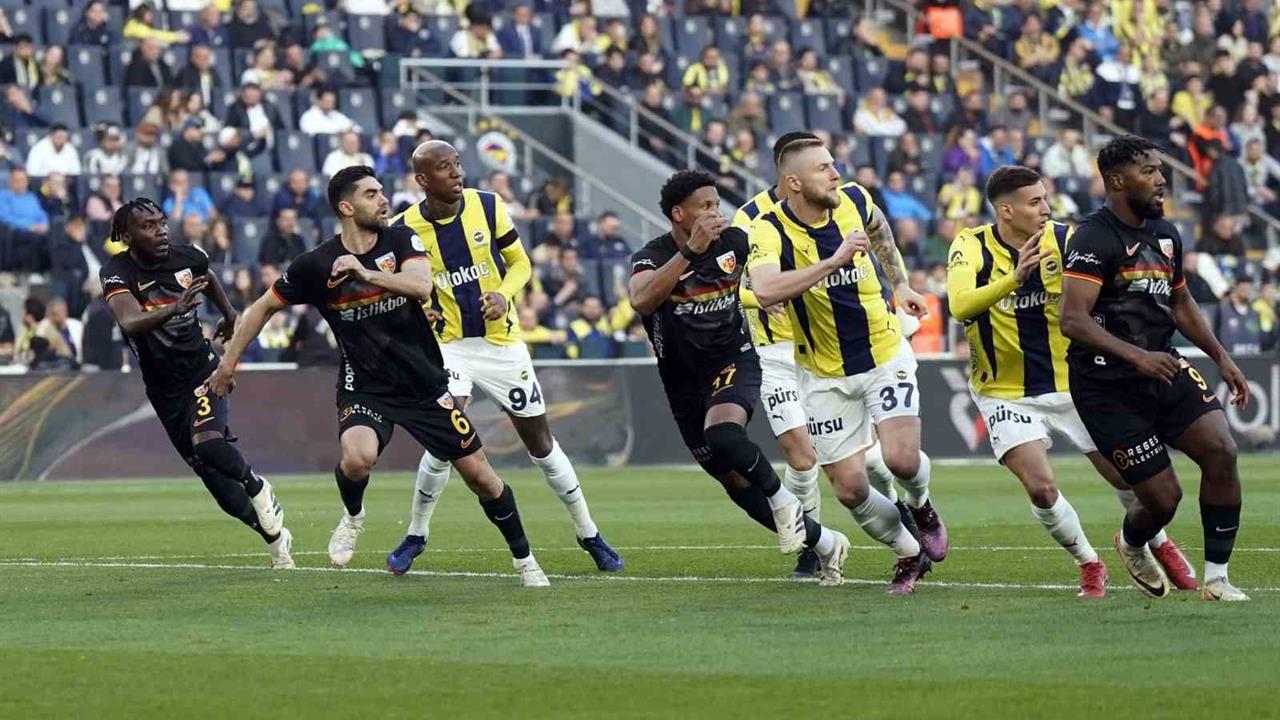 İstanbul'da Fenerbahçe ve Kayserispor 49. Randevusuna Çıkacak