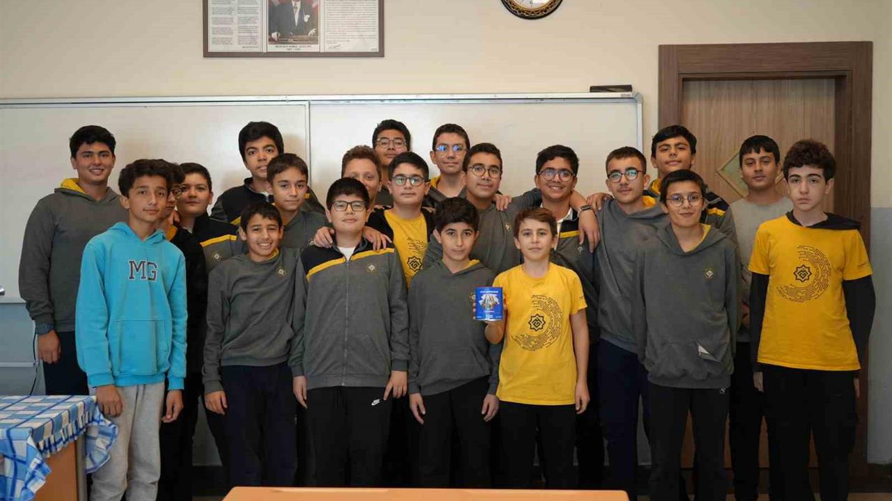 Gaziantep Şahinbey'deki Öğrenciler, Gazze İçin Harçlıklarını Bağışladı