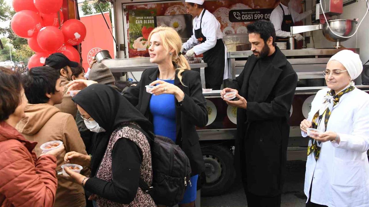 İstanbul Bakırköy'de Organ Bağışı Farkındalığı için Lokma Dağıtıldı