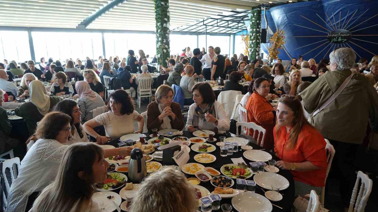 Samsun'da Lösemili Çocuklar İçin Düzenlenen Kahvaltı Etkinliğine Yoğun İlgi