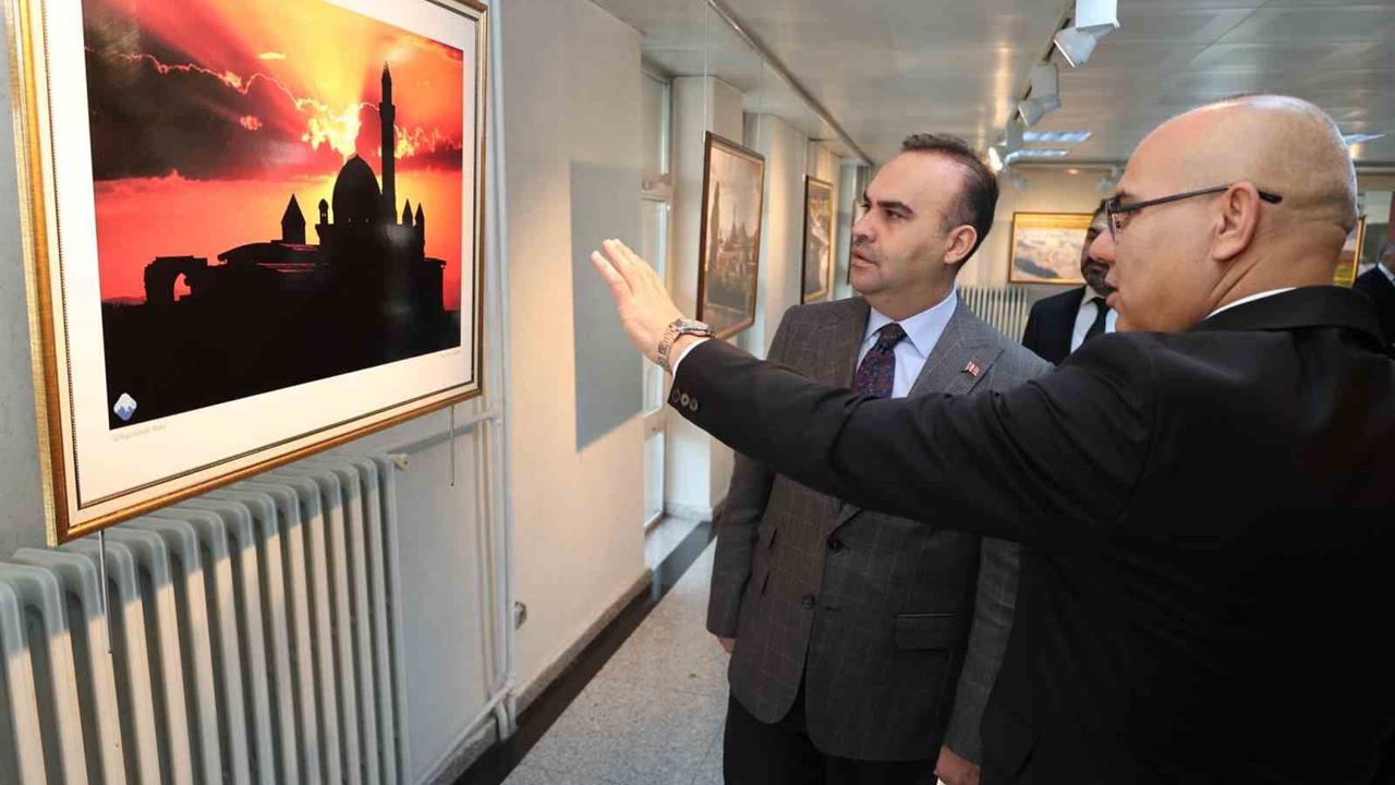 Sanayi ve Teknoloji Bakanı Mehmet Fatih Kacır, Ağrı'da bir dizi ziyaret gerçekleştirdi.
