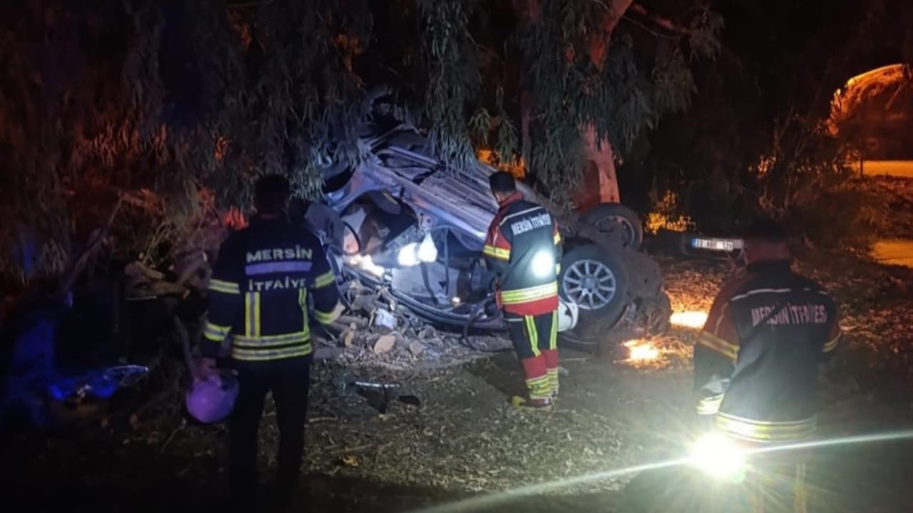 Silifke’de Acı Son: Direksiyon Hakimiyeti Kayboldu, Refüje Çarptı, Takla Attı, Ölüm Geldi… 1 Ölü 3 Yaralı