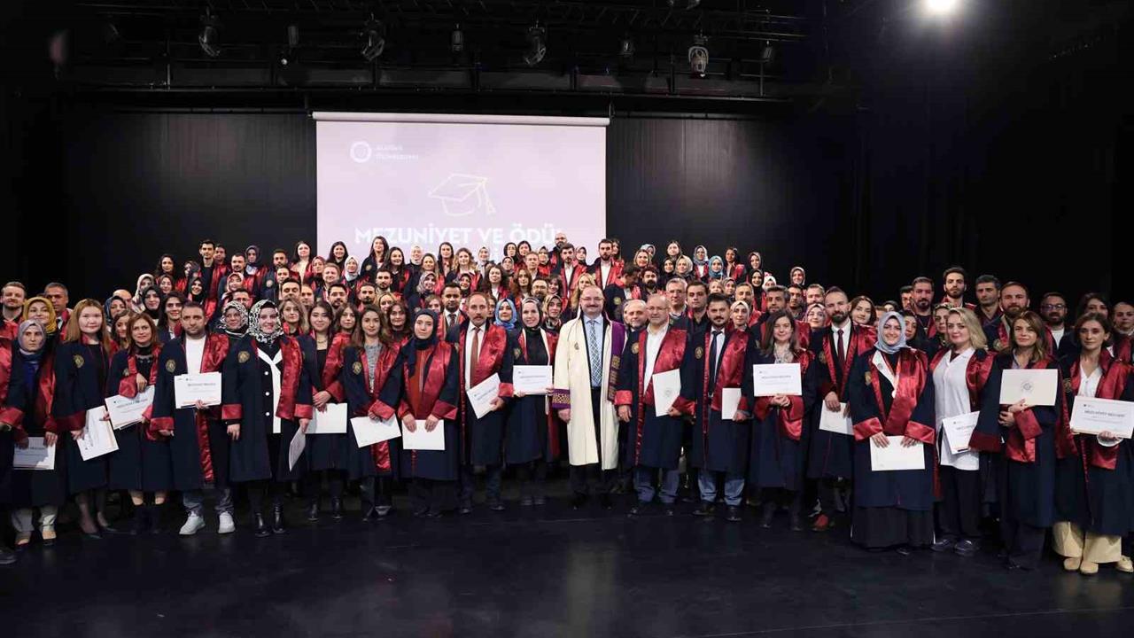 Erzurum Atatürk Üniversitesi'nde Bilimsel Mezuniyet Töreni Gerçekleşti