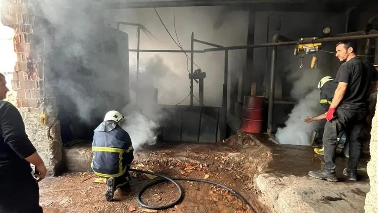 Sinop Ayancık'ta Sanayi Sitesinde Çıkan Yangın İtfaiye Tarafından Söndürüldü