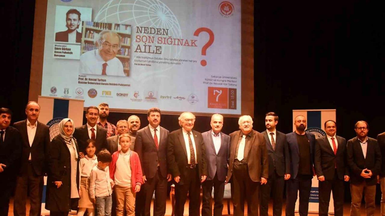 Sakarya'da Aile İlişkileri Üzerine Konferans Düzenlendi
